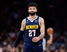 转折点曼联战术微调；NBA季后赛转会期攻防权衡；悬念犹存；心理建设被强调的简单介绍