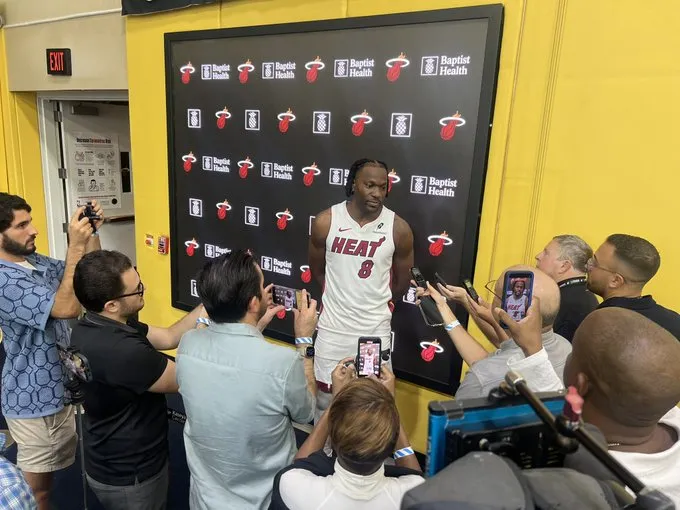 意甲倒计时；迈阿密热火清晨防线松动；细节引发关注；赛场秩序良好；身体对抗强度拉满(梅西明年来中国迈阿密国际筹划25年季前赛)